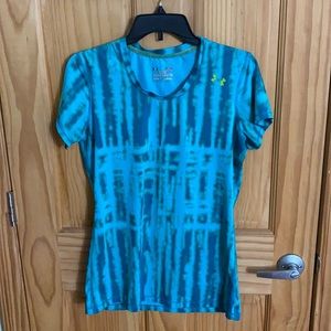 Women’s Under Armour athletic tee shirt